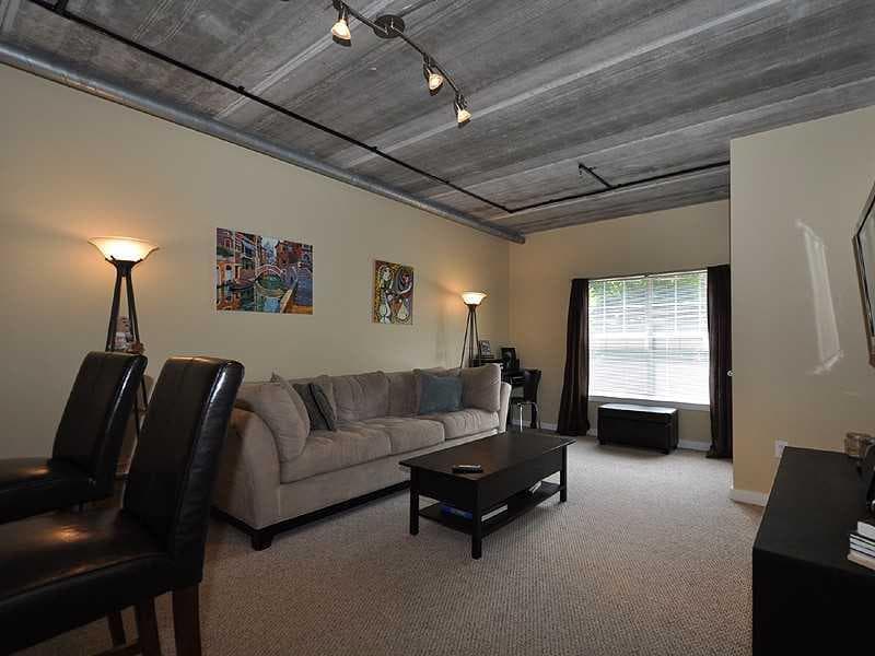 1 bedroom, 775 sq ft condominium sold at 800 Peachtree Street 1104, Atlanta, GA 30308