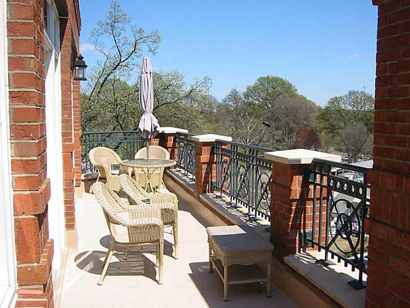 1 bedroom, 1,700 sq ft condominium sold at 1058 Piedmont Avenue 404, Atlanta, GA 30309