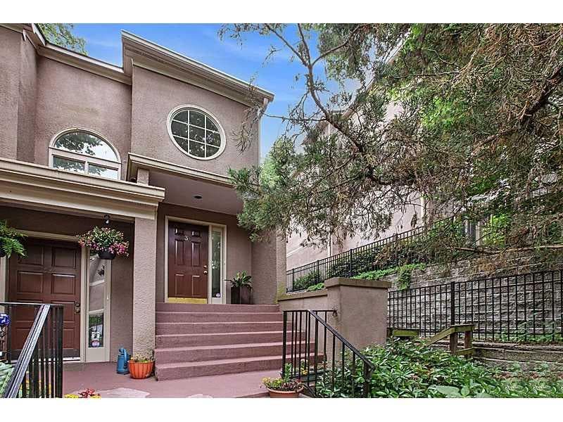 2 bedroom, 1,450 sq ft condominium sold at 30 Saint Claire Lane 30, Atlanta, GA 30324