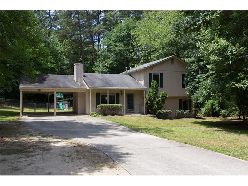 3 bedroom, 1,799 sq ft single family residence sold at 4685 Barnes Court, Loganville, GA 30052
