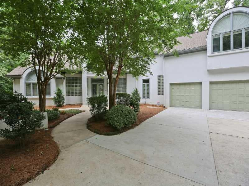 4 bedroom, 3,576 sq ft single family residence sold at 5072 Riverview Road, Atlanta, GA 30327
