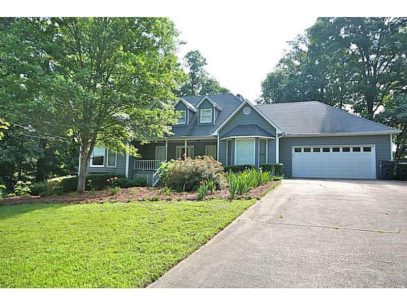3 bedroom, 2,417 sq ft single family residence sold at 2563 Overlake Drive, Powder Springs, GA 30127