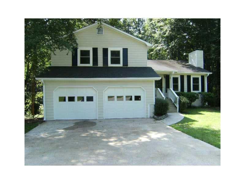 3 bedroom, 1,924 sq ft single family residence sold at 4021 EVELYN Drive, Powder Springs, GA 30127