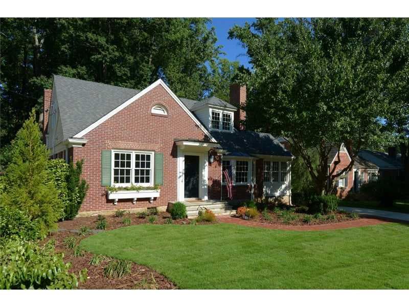 5 bedroom, 4,029 sq ft single family residence sold at 1385 Greenland Drive, Atlanta, GA 30306