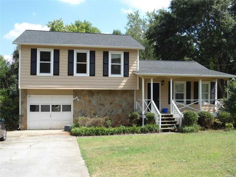 3090 MEADOWVIEW Lane, Lawrenceville, GA 30044 — most recent listing photo
