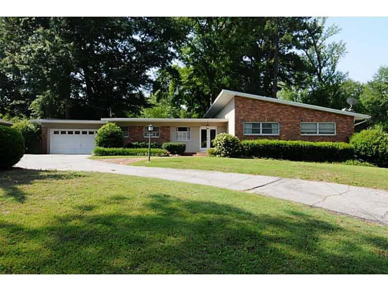 4 bedroom, 2,372 sq ft single family residence sold at 1055 Robin Lane, Atlanta, GA 30306