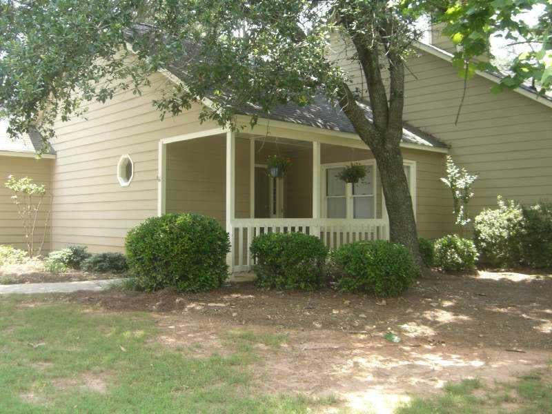 2 bedroom, 1,681 sq ft single family residence sold at 50 Heartwood Drive, Marietta, GA 30062