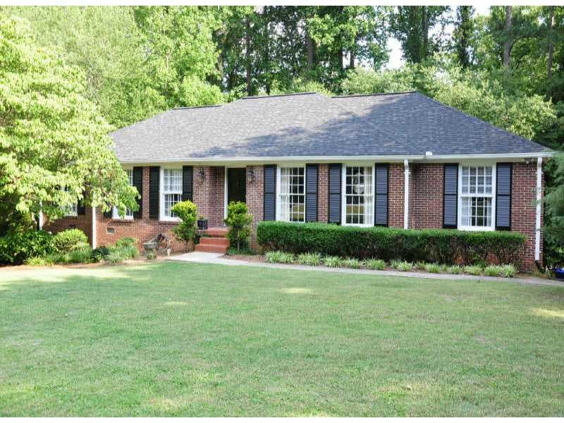 1671 Kings Down Circle, Dunwoody, GA 30338 — most recent listing photo