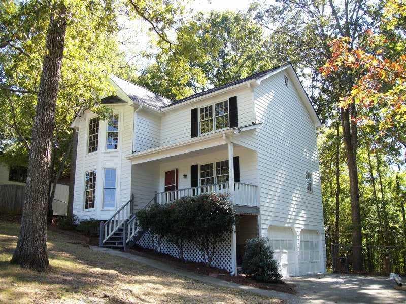 3 bedroom, 1,600 sq ft single family residence sold at 222 Valley Brook Drive, Woodstock, GA 30188