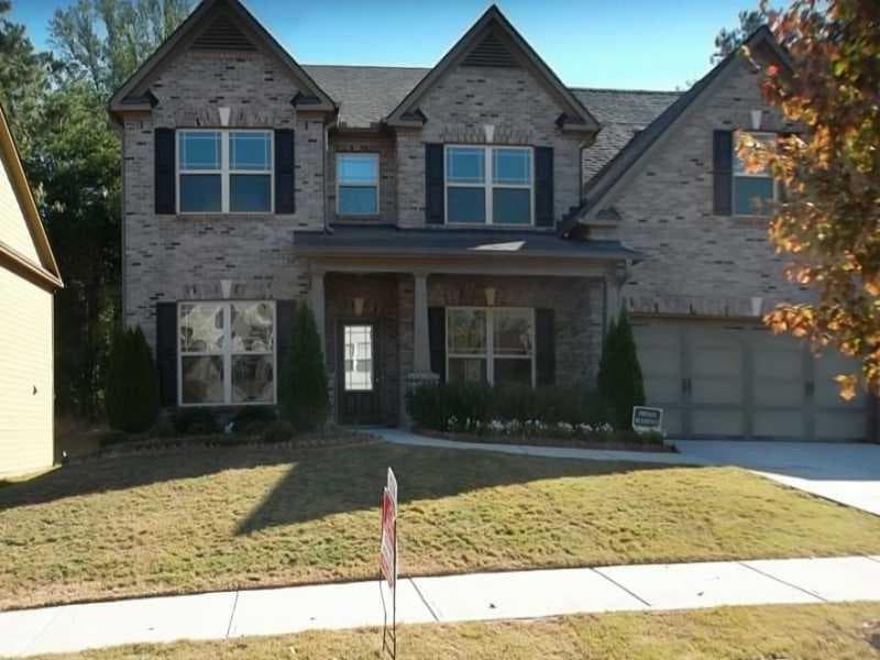 5 bedroom, 2,907 sq ft single family residence sold at 3613 Huddlestone Lane, Buford, GA 30519