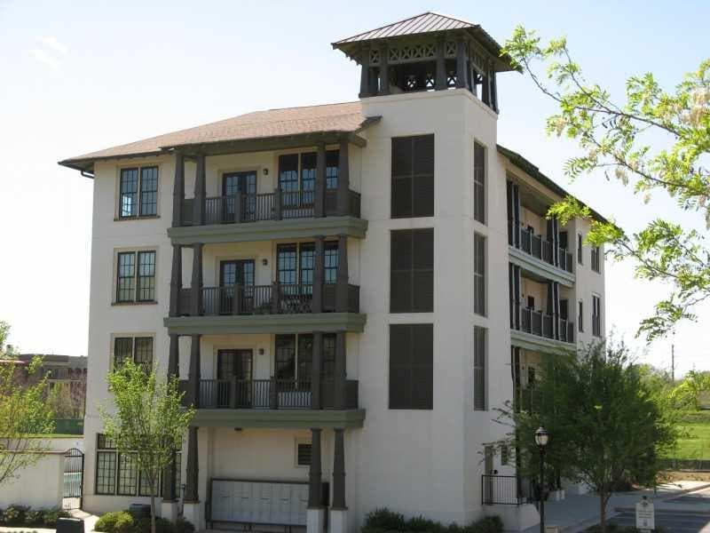 2 bedroom, 966 sq ft condominium sold at 943 N Ormewood Park Drive 201, Atlanta, GA 30316