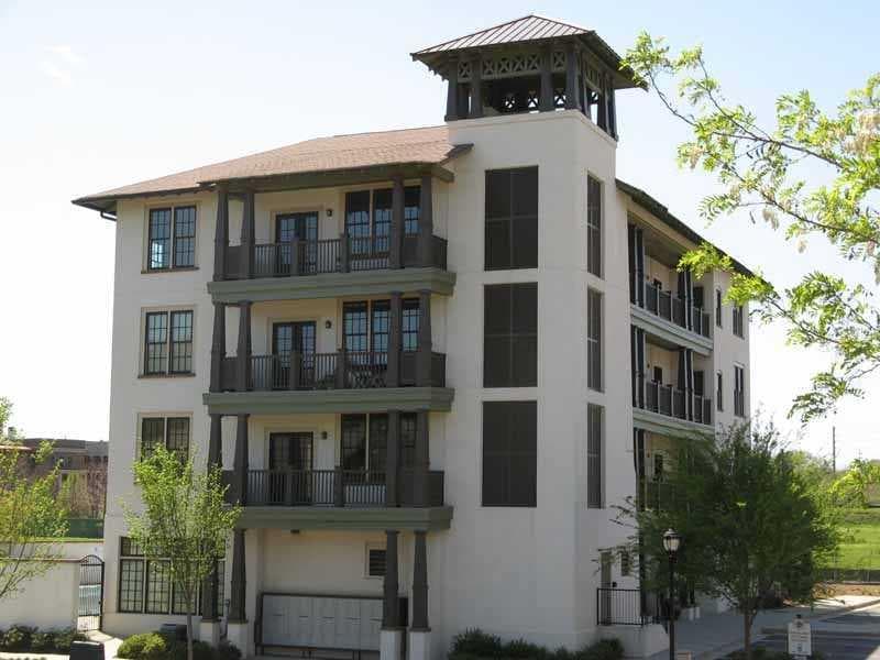 1 bedroom, 762 sq ft condominium sold at 943 N Ormewood Park Drive 302, Atlanta, GA 30316