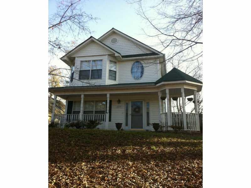 3 bedroom, 1,360 sq ft single family residence sold at 2079 College Avenue, Atlanta, GA 30317