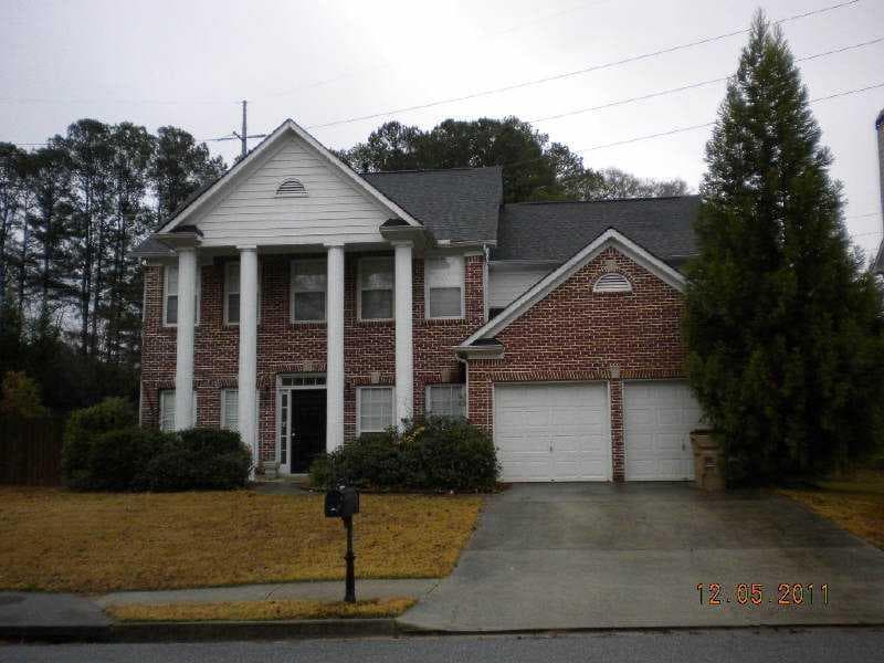 4 bedroom, 2,600 sq ft single family residence sold at 4116 Hunters Green Lane, Kennesaw, GA 30144