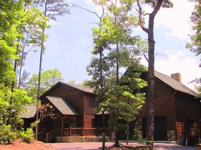 4 bedroom, 6,396 sq ft single family residence sold at 158 Little Hiawatha, Blue Ridge, GA 30513