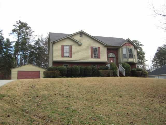 4 bedroom single family residence sold at 2135 Oakpointe Court, Buford, GA 30519