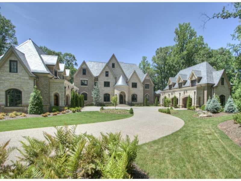 7 bedroom single family residence sold at 3410 Ridgewood Road, Atlanta, GA 30327