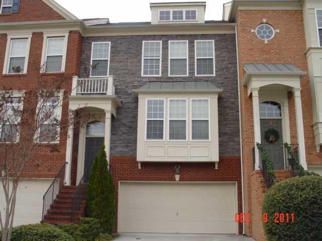 3 bedroom, 2,402 sq ft townhouse sold at 4753 WEHUNT Trail 4753, Smyrna, GA 30082