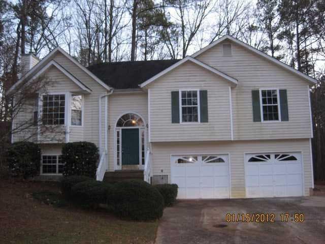 3 bedroom, 1,411 sq ft single family residence sold at 8 King Alfred Court, Dallas, GA 30157