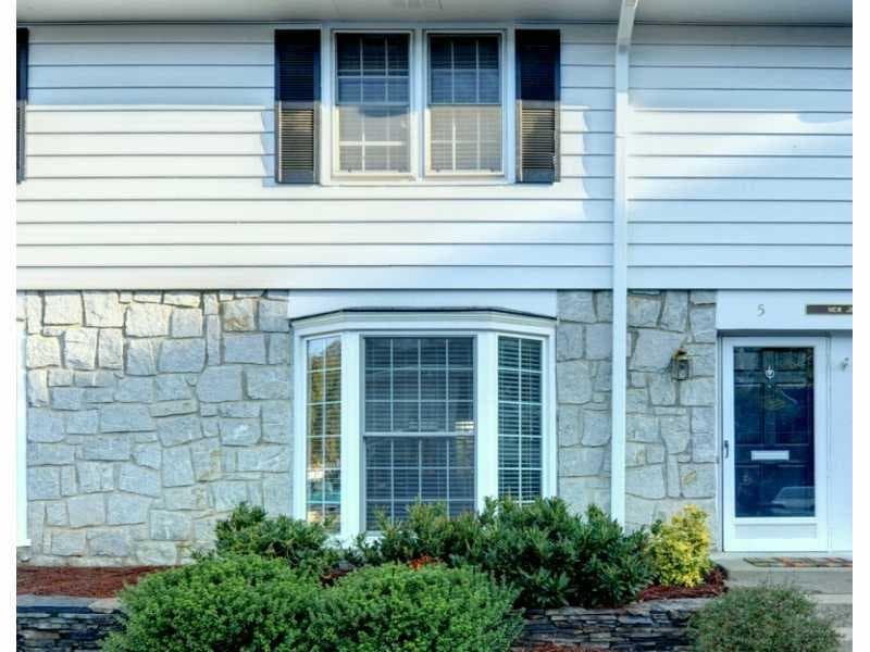2 bedroom, 1,108 sq ft townhouse sold at 136 Peachtree Memorial Drive NJ5, Atlanta, GA 30309