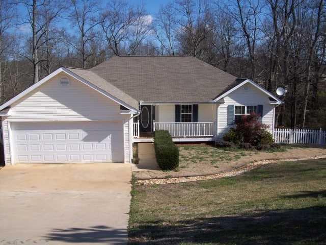 3 bedroom, 1,462 sq ft single family residence sold at 229 Cook Street, Alto, GA 30510