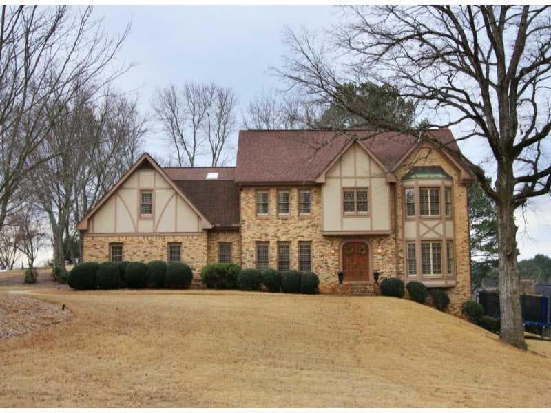 3595 Glen Crossing Drive, Alpharetta, GA 30022 — most recent listing photo