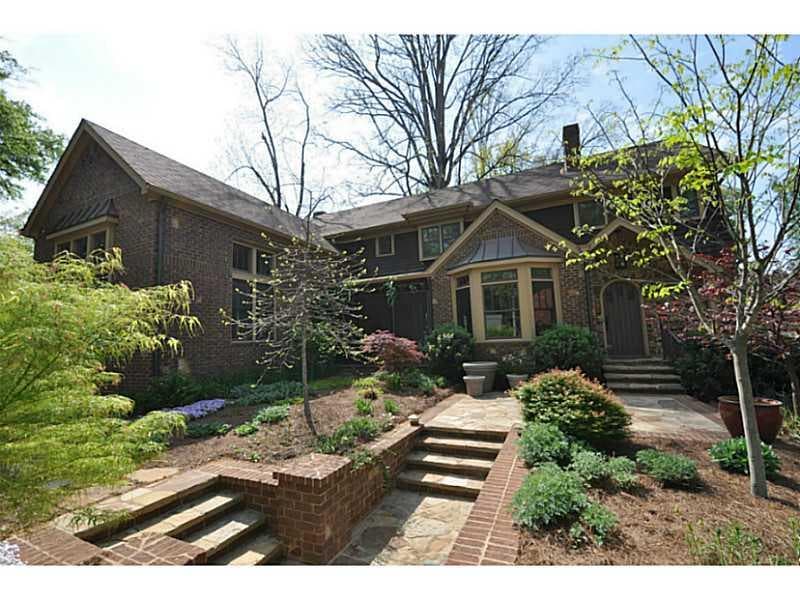 5 bedroom, 4,232 sq ft single family residence sold at 909 Los Angeles Avenue, Atlanta, GA 30306