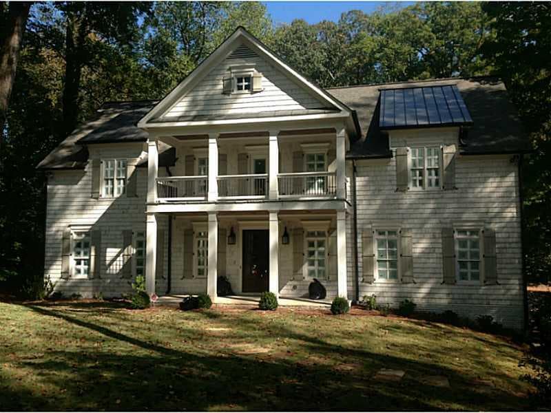 6 bedroom, 3,938 sq ft single family residence sold at 4585 Powers Ferry Road, Atlanta, GA 30327