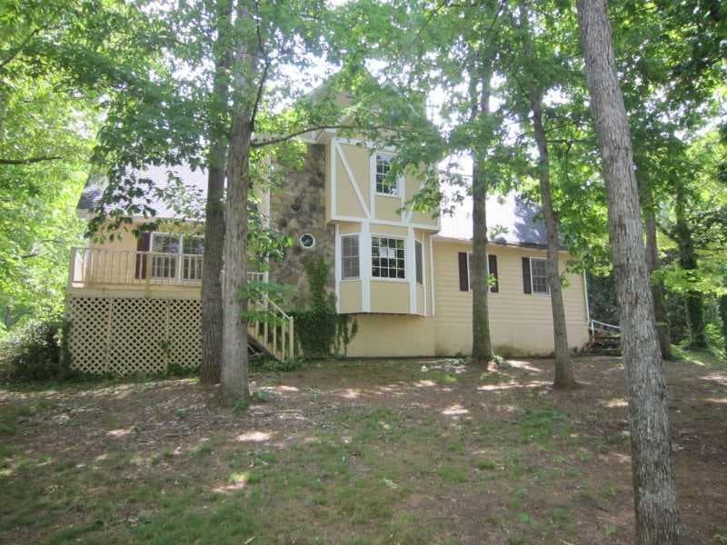 4 bedroom, 2,131 sq ft single family residence sold at 1811 Chantilly Court, Lawrenceville, GA 30043