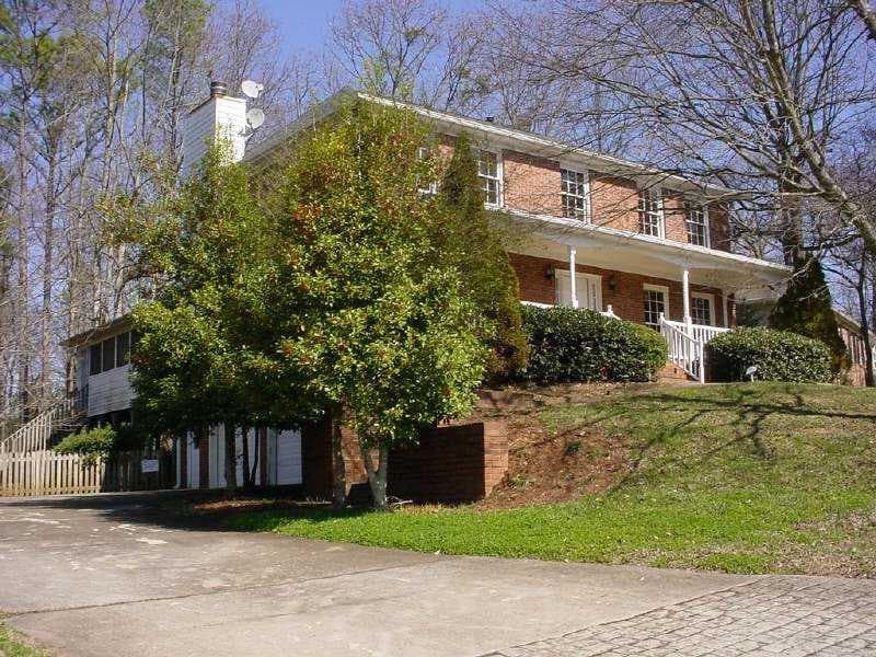 822 Laurel Crest Court, Marietta, GA 30064 — most recent listing photo
