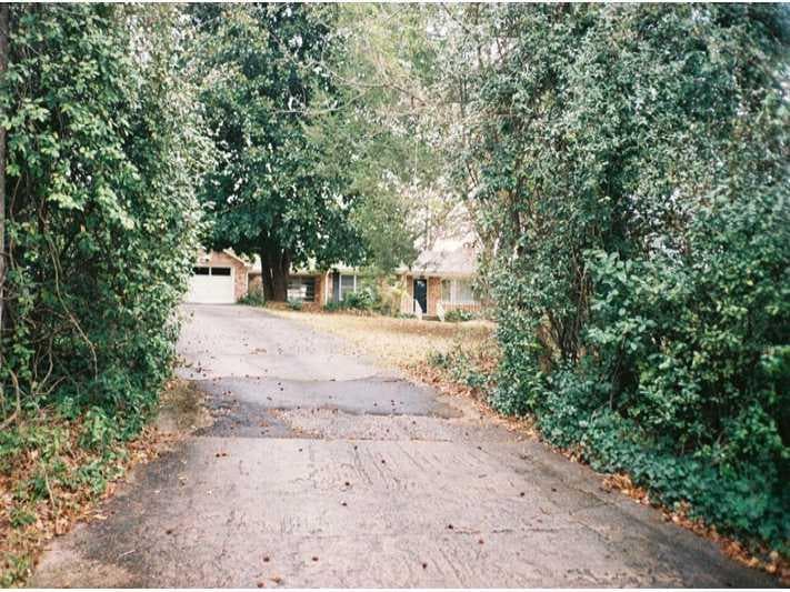 2 bedroom single family residence sold at 4975 Peachtree Dunwoody Road, Atlanta, GA 30342