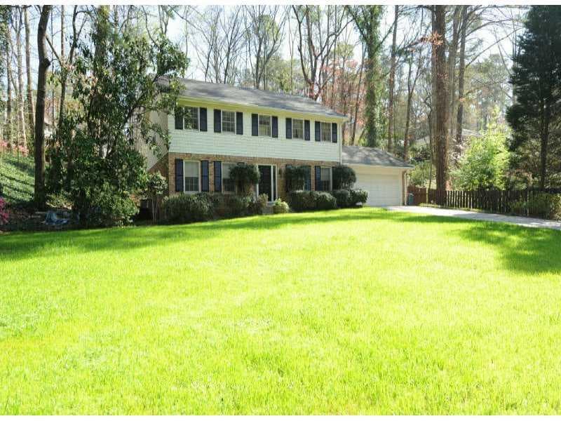 4 bedroom, 2,720 sq ft single family residence sold at 6405 Tanacrest Court, Atlanta, GA 30328
