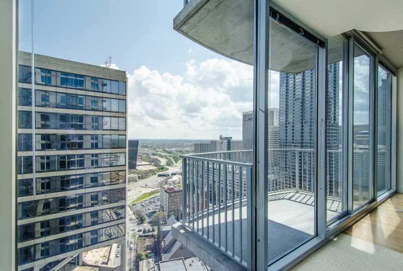 1 bedroom, 743 sq ft condominium sold at 400 W Peachtree Street 3212, Atlanta, GA 30308