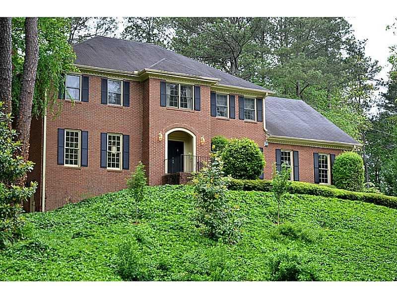 6 bedroom, 4,174 sq ft single family residence sold at 1010 Ivy Falls Drive, Atlanta, GA 30328