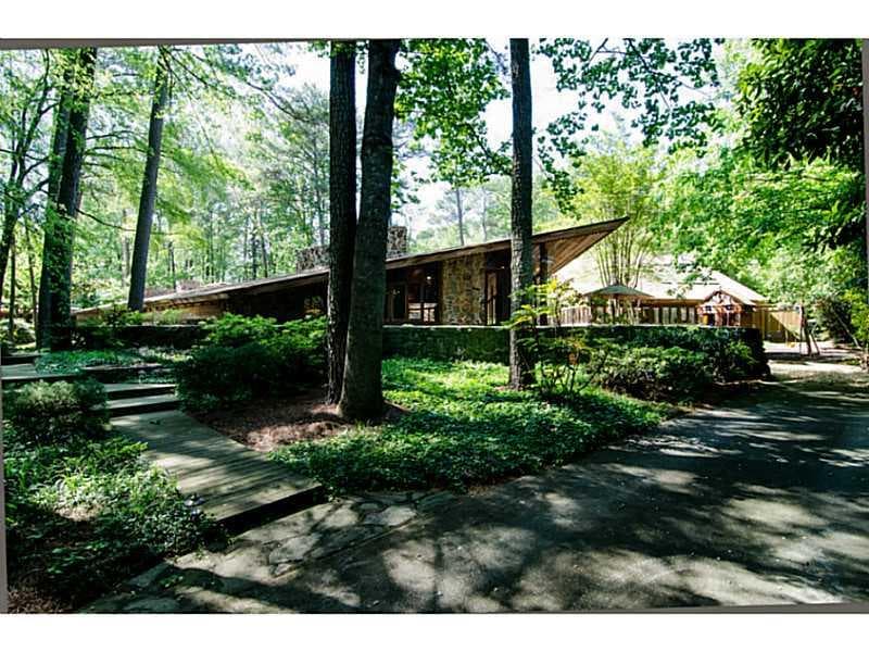 2026 Castleway Lane, Atlanta, GA 30345 — most recent listing photo