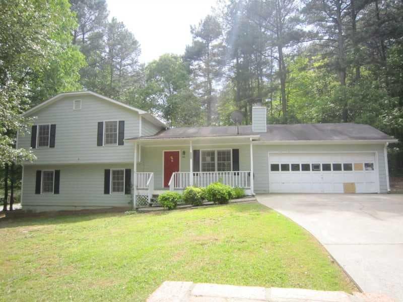 5 bedroom, 1,832 sq ft single family residence sold at 2640 Montego Drive, Buford, GA 30519