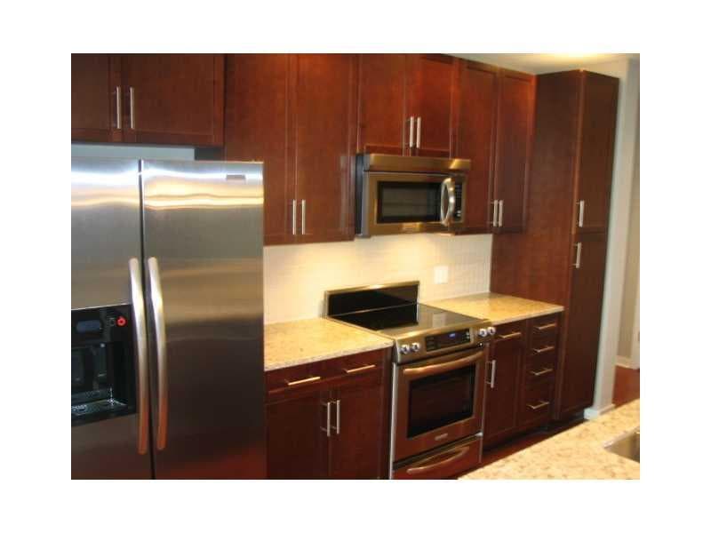 2 bedroom, 1,121 sq ft condominium sold at 855 Peachtree Street 3403, Atlanta, GA 30308