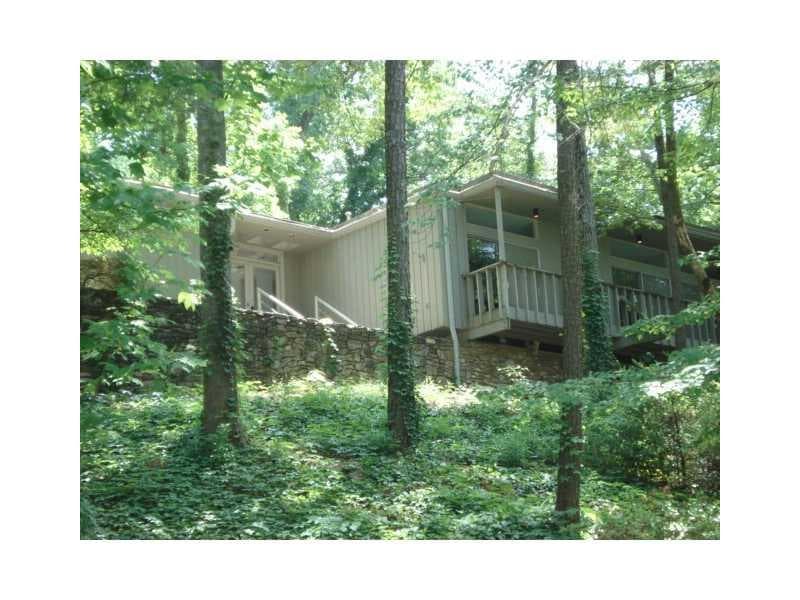 3 bedroom, 2,656 sq ft single family residence sold at 2979 RIDGE VALLEY Road, Atlanta, GA 30327