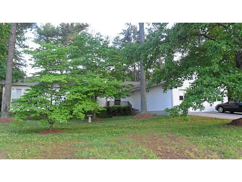 3 bedroom, 1,728 sq ft single family residence sold at 3044 Ashly Forest Drive, Snellville, GA 30078