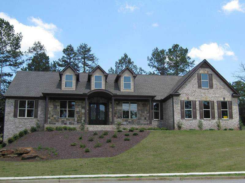 3 bedroom single family residence sold at 924 River Estate Road, Lilburn, GA 30047