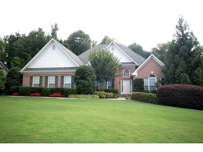 1050 Chateau Forest Road, Hoschton, GA 30548 — most recent listing photo