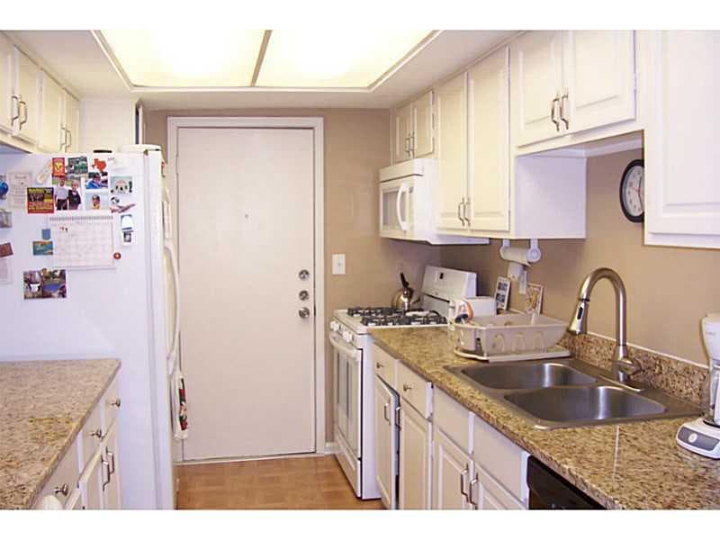 3 bedroom, 1,469 sq ft condominium sold at 6851 Roswell Road Q-25, Sandy Springs, GA 30328