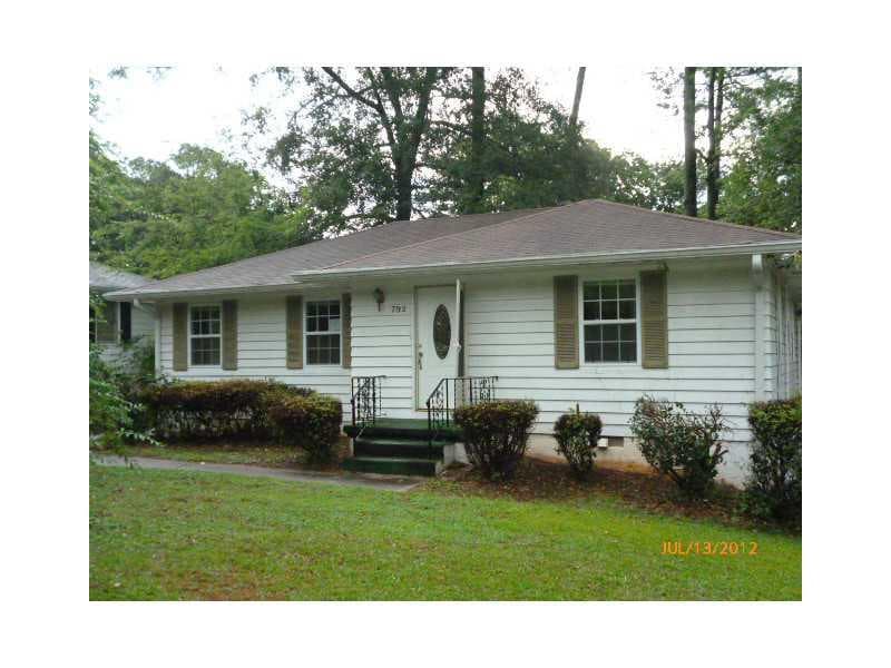 3 bedroom, 1,011 sq ft single family residence sold at 792 Pegg Road, Atlanta, GA 30315