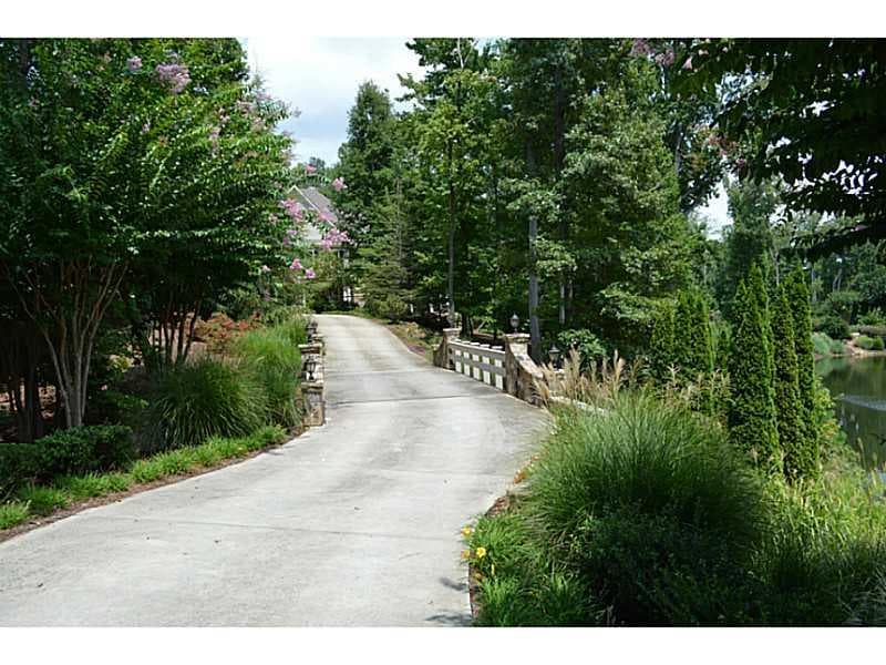 4163 Chimney Heights, Roswell, GA 30075 — most recent listing photo