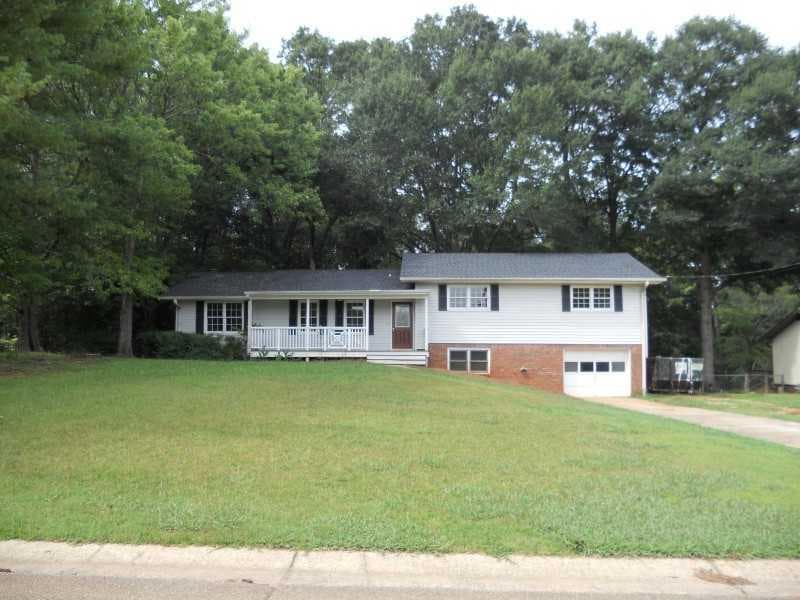 307 RIVER BLUFF Drive, Woodstock, GA 30188 — most recent listing photo