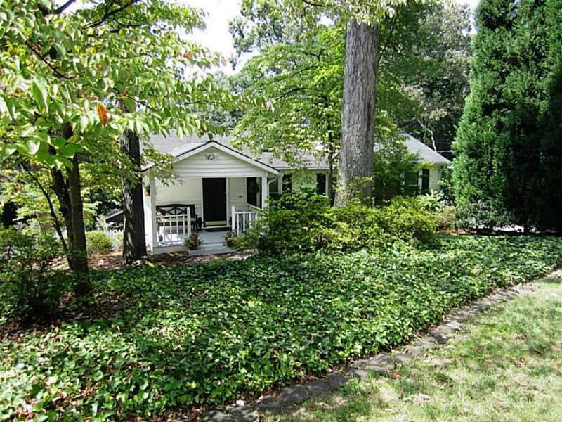 3 bedroom, 1,376 sq ft single family residence sold at 1854 Woodland Hills Avenue, Atlanta, GA 30318