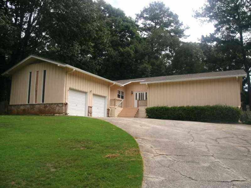 3 bedroom, 1,755 sq ft single family residence sold at 2579 COUNTRY CLUB DRIVE, Conyers, GA 30013
