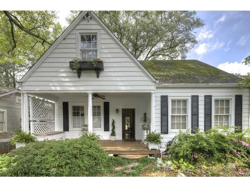 4 bedroom single family residence sold at 2896 Lookout Place, Atlanta, GA 30305