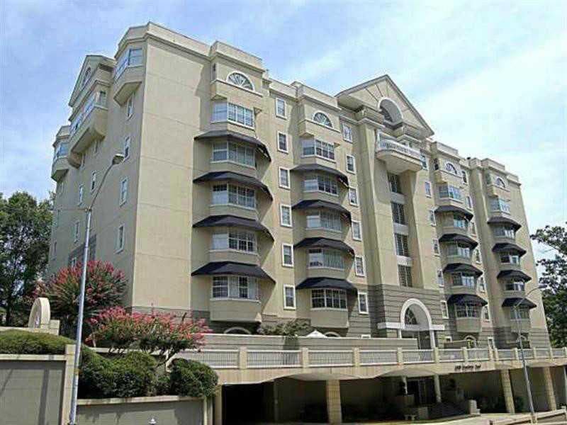 2 bedroom, 1,323 sq ft condominium sold at 2499 Peachtree Road 608, Atlanta, GA 30305