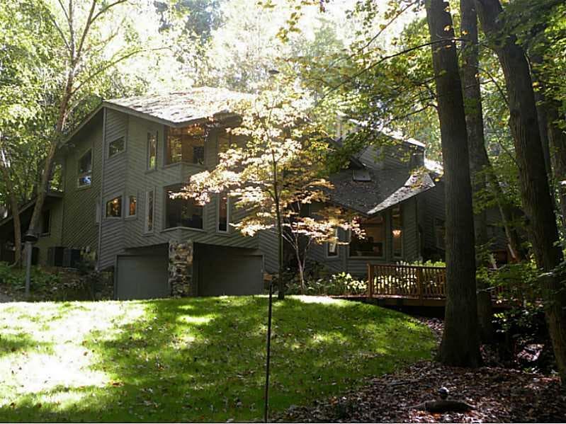 6 bedroom, 5,308 sq ft single family residence sold at 1265 Heards Ferry Road, Atlanta, GA 30328